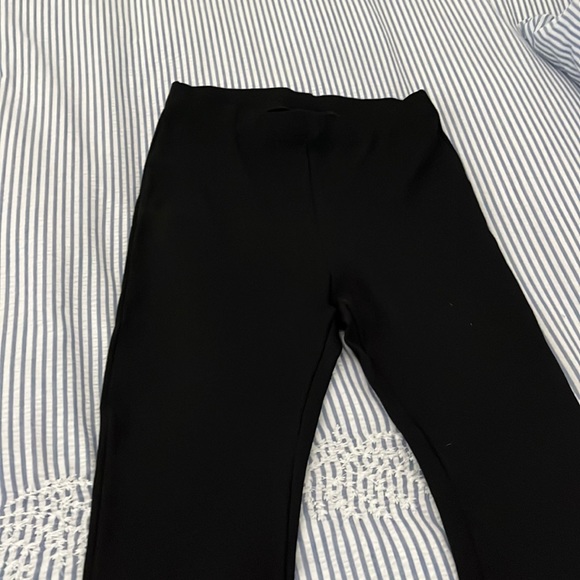 H&M black stretch leggings. - Picture 1 of 2